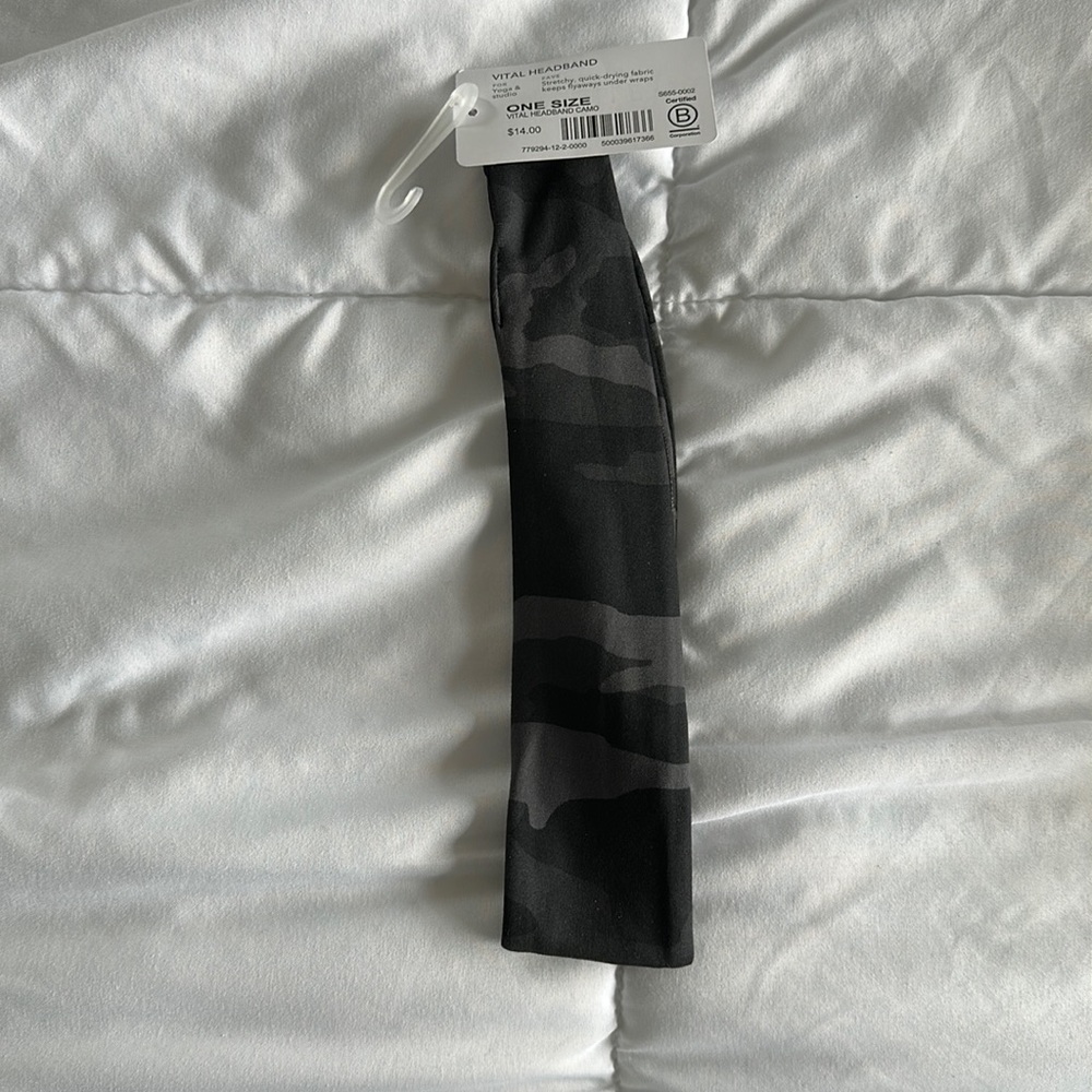 Athleta Vital Headband Camo
